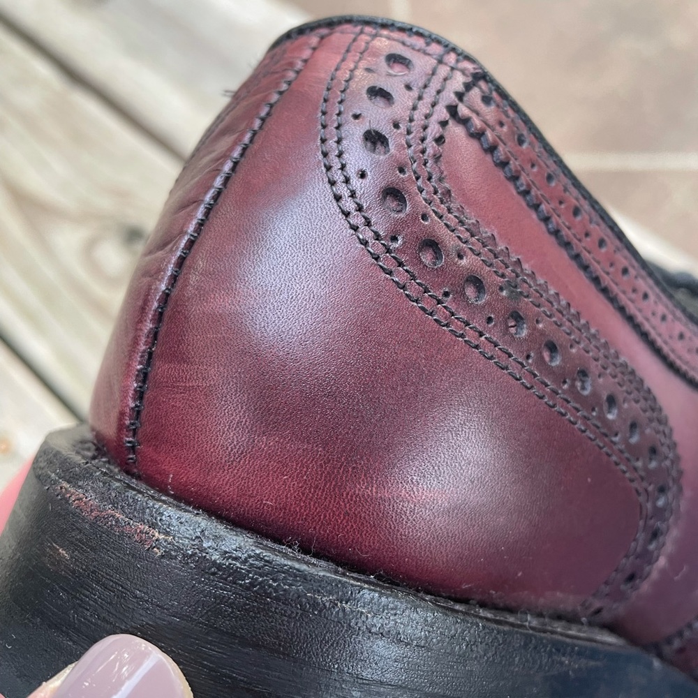Allen Edmonds Men's Burgundy Wingtip Oxfords - Picture 4 of 16